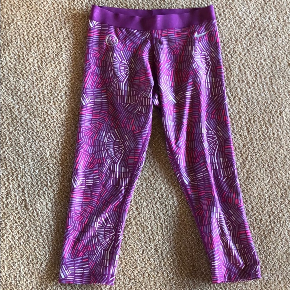 Nike workout capris